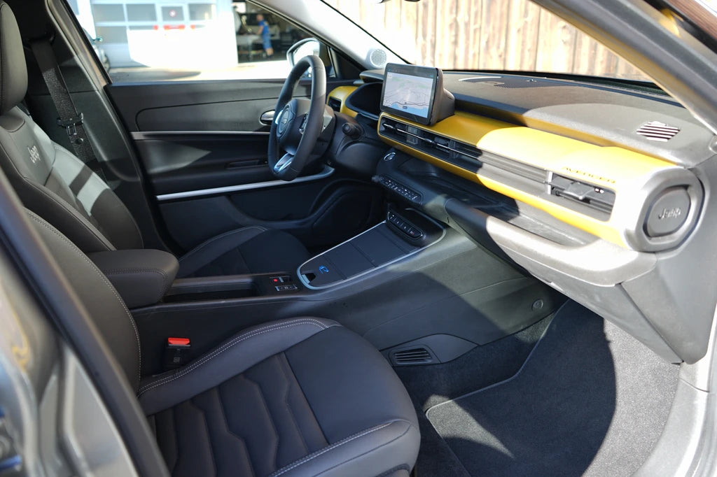 JEEP Avenger 54kWh Summit