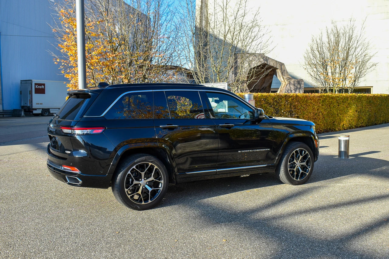 JIPE Grand Cherokee 2.0 Plug-in-Hybrid Summit Reserve 4xe 