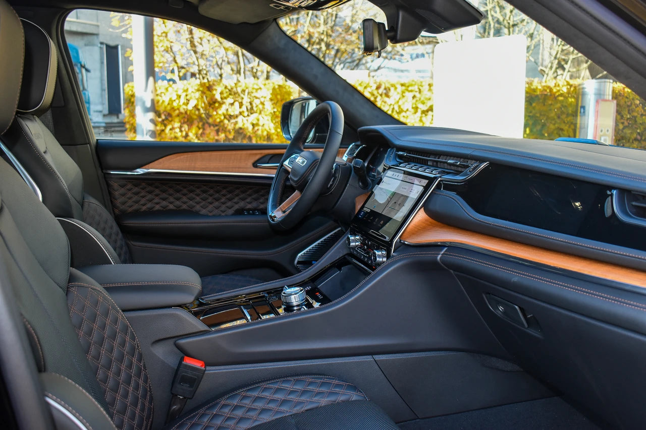 JIPE Grand Cherokee 2.0 Plug-in-Hybrid Summit Reserve 4xe 