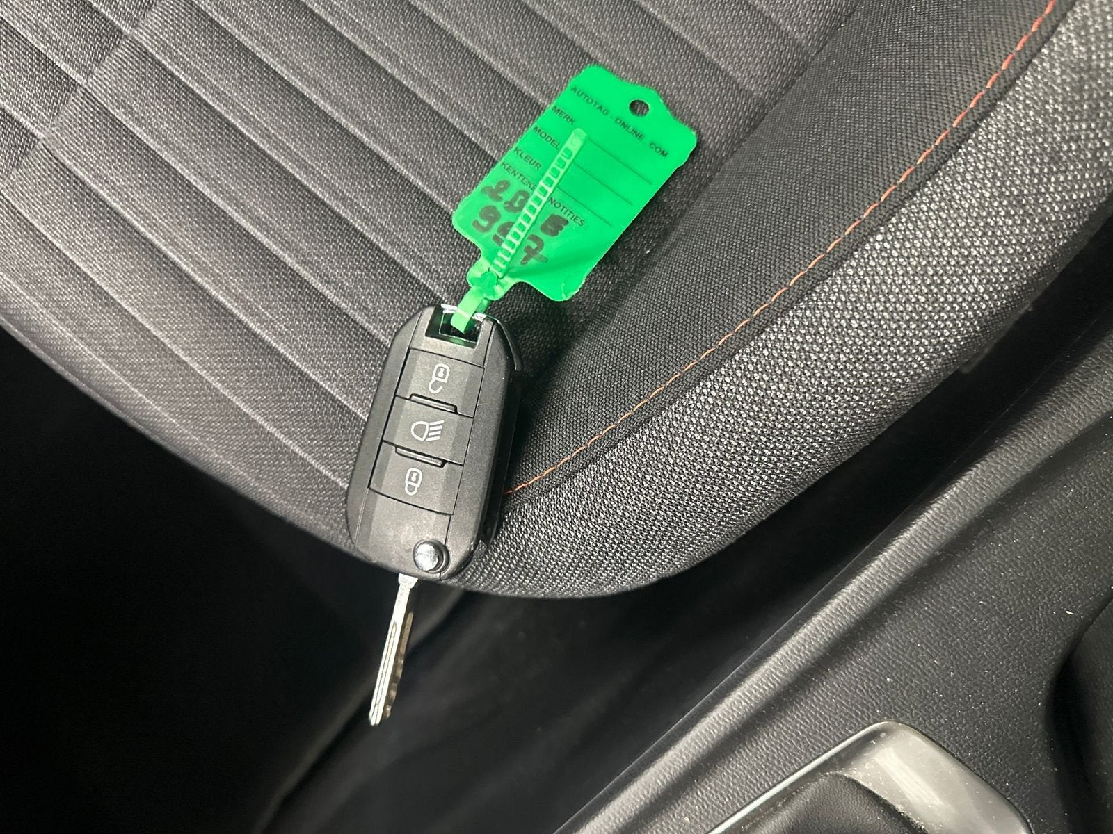 Peugeot 2008 1.2i Active Pack