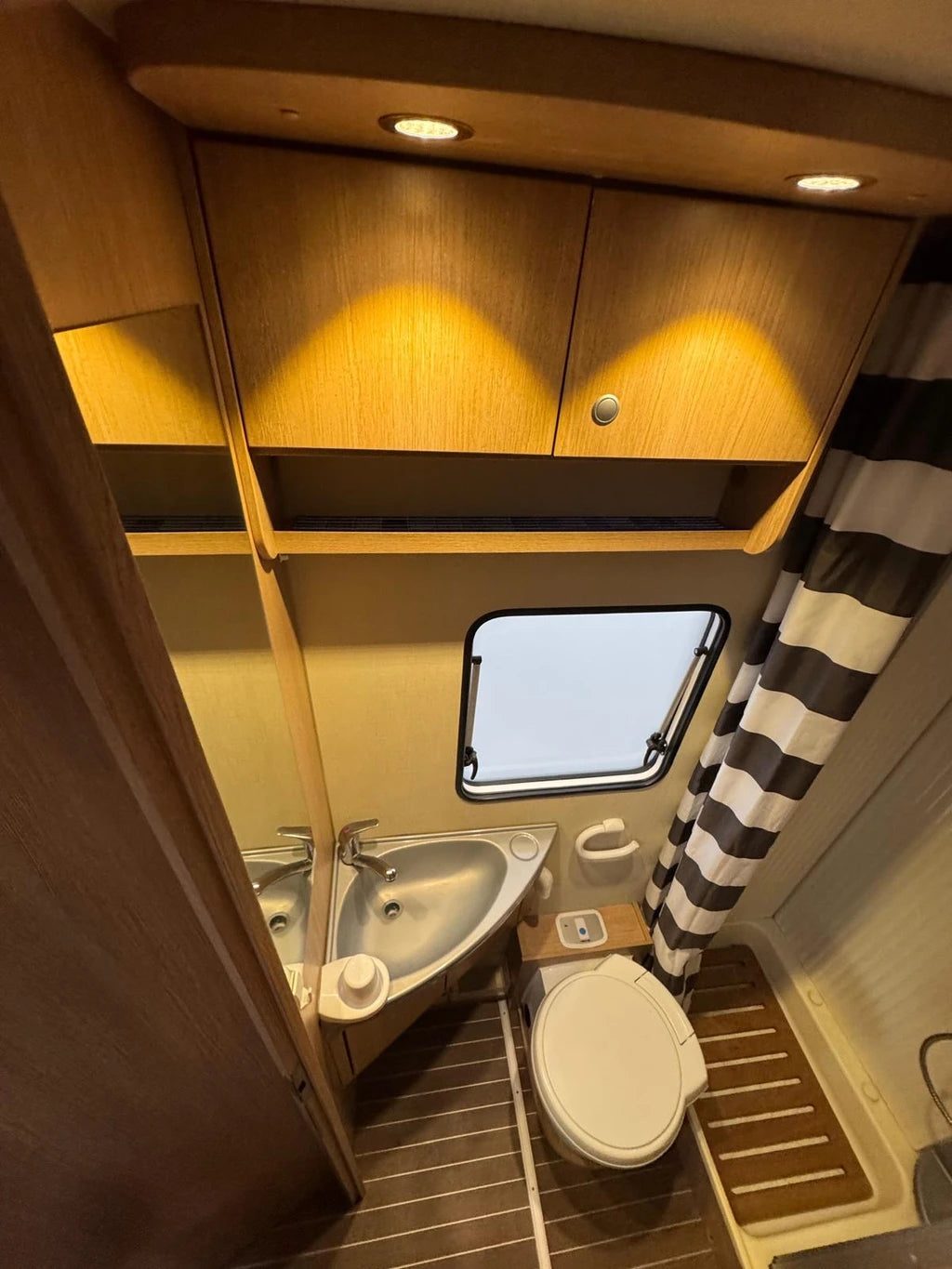 FIAT Sunlight T64 – Fiat Ducato 2.3 – Tempomat – Klima – Hub Bett