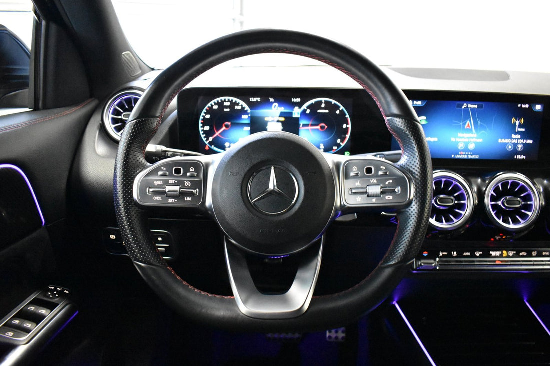 Mercedes-Benz GLA 180d Premium