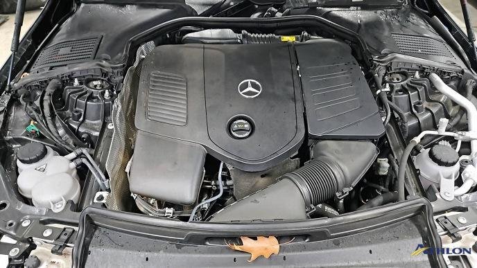 Mercedes-Benz C 300e AMG Line