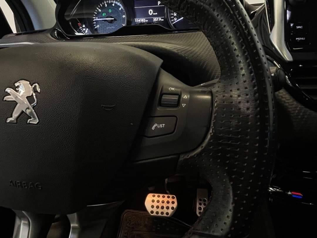 Peugeot 2008 1.2 / GT-Line