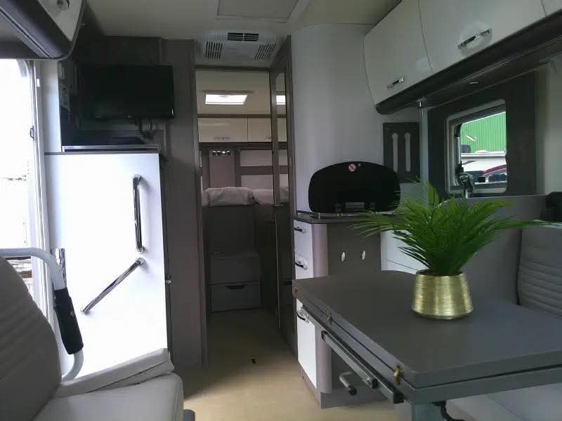 Marque:Bürstner T 727, toutes options