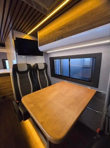 Peugeot Boxer B.J. 2018 con techo de aire acondicionado