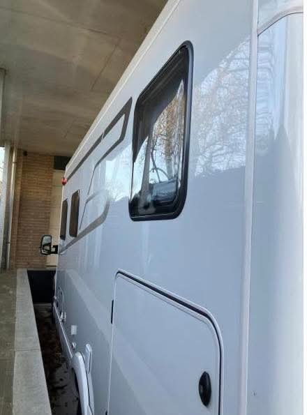 Hymer BMC-T 680 + SYSTÈME DE NIVEAU AUTOMATIQUE