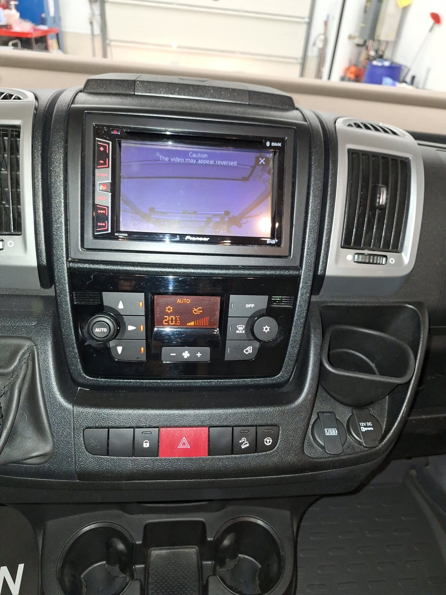 Hymer B 778 PL - Lierre - Alde - Crochet - Cellule solaire - Climatisation Salon