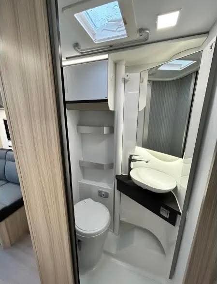 Adria Compact Supreme DL 7.500 

Marque:Adria Compact Supreme Dl 7.500 de réduction