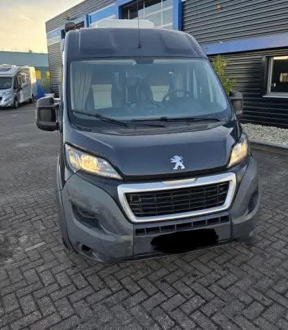Peugeot Boxer B.J. 2018 con techo de aire acondicionado