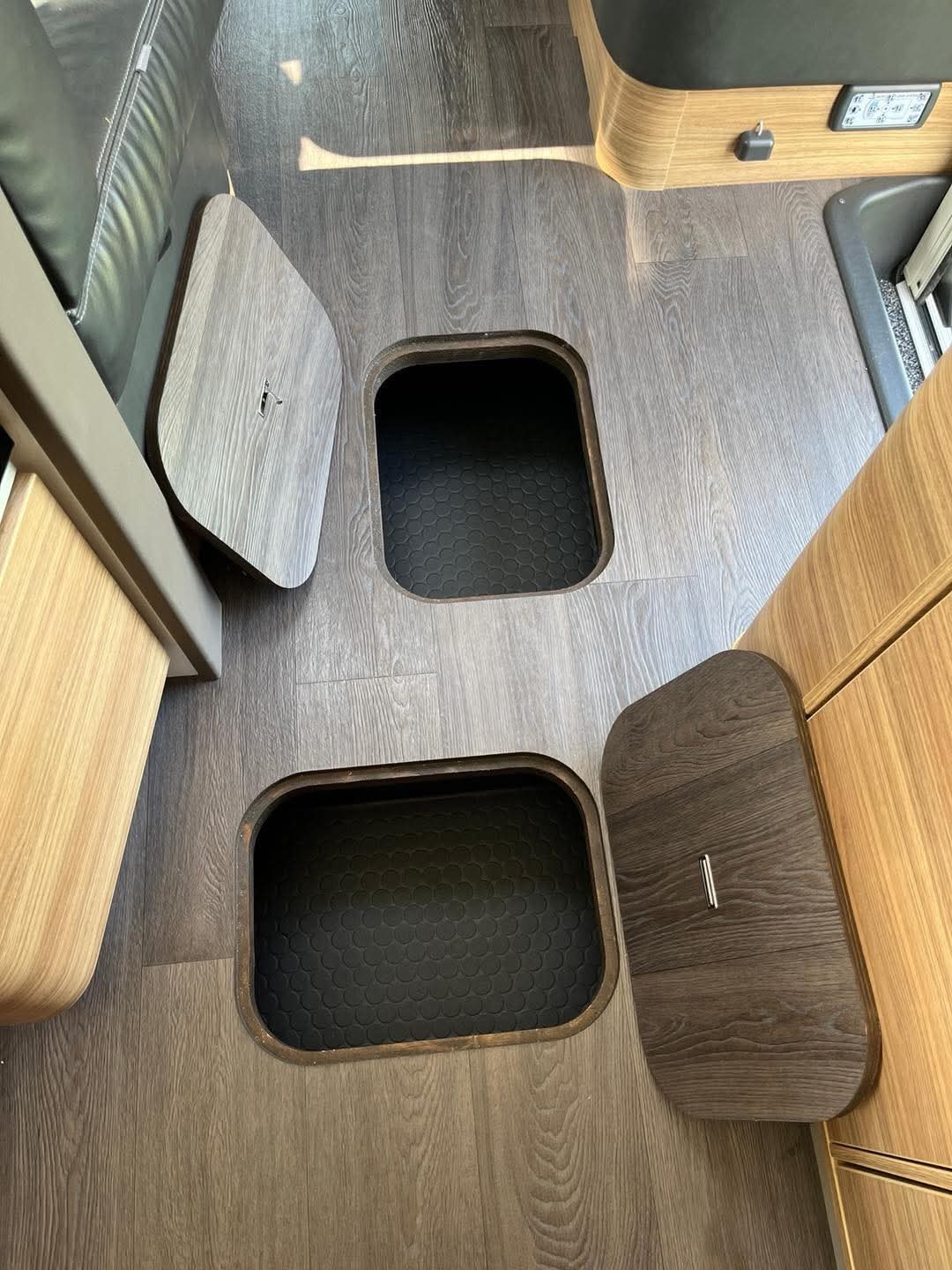 Adria Sonic Supreme 810 SC