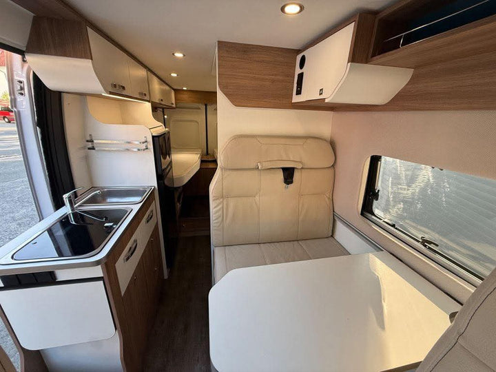 Pilote V630J toit ouvrant / couchage longitudinal