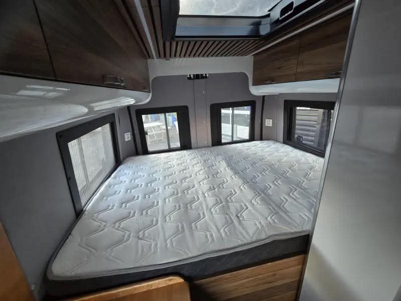 Peugeot Boxer B.J. 2018 con techo de aire acondicionado