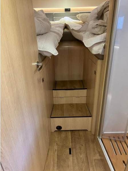 Hymer BMC-T 680 + SYSTÈME DE NIVEAU AUTOMATIQUE