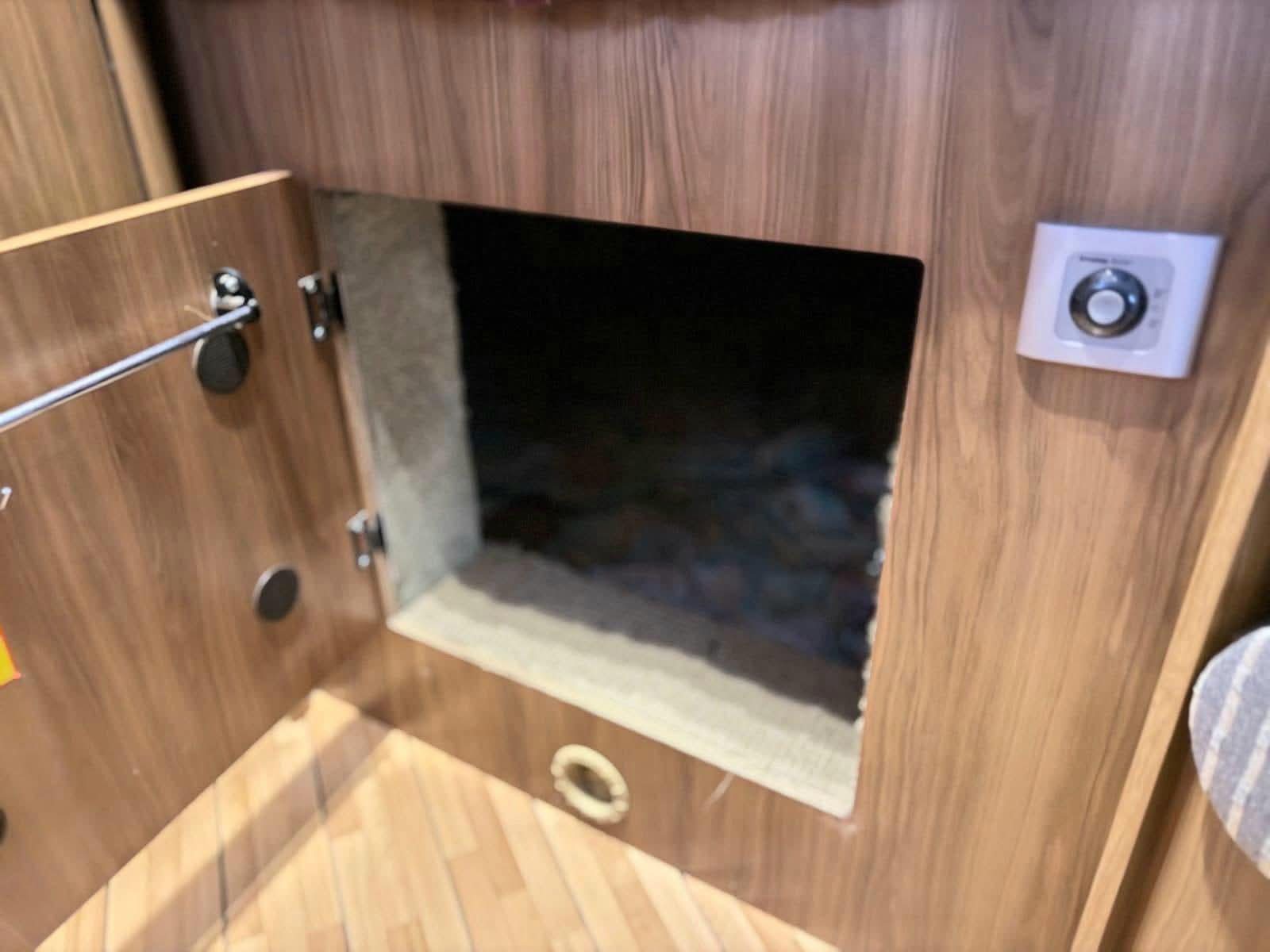 Rimor solaire/camping-car/auvent/TV/4 personnes