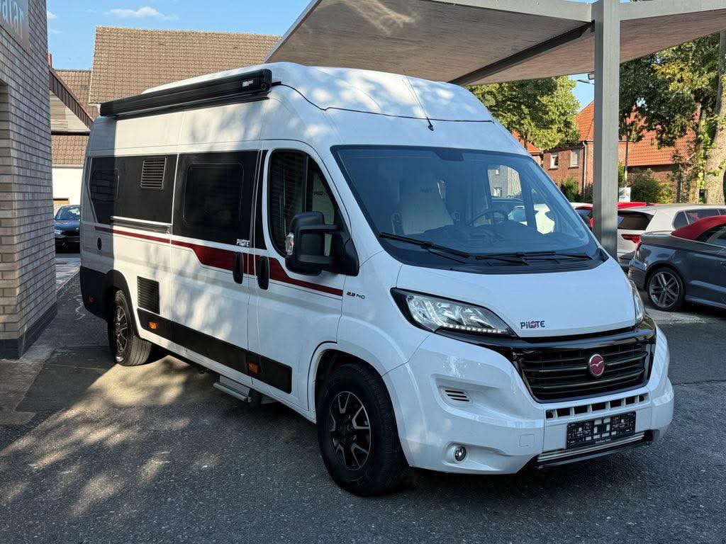 Pilote V630J toit ouvrant / couchage longitudinal