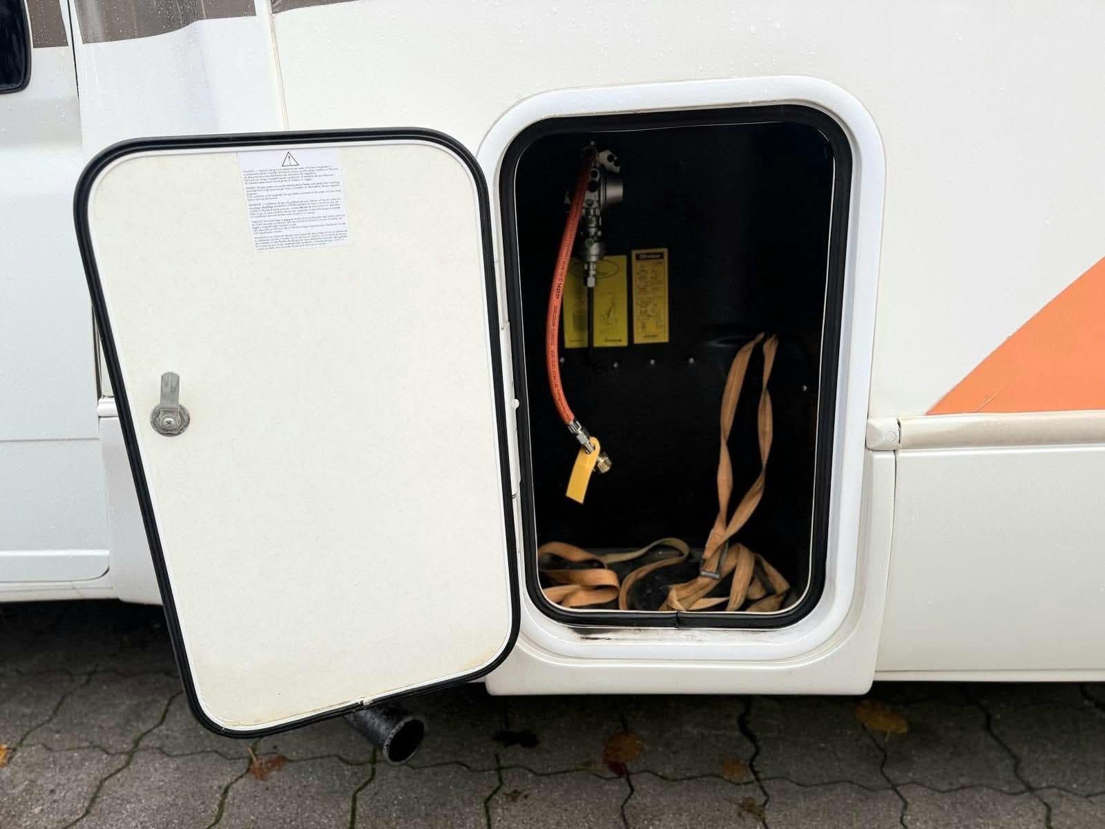 Rimor solaire/camping-car/auvent/TV/4 personnes