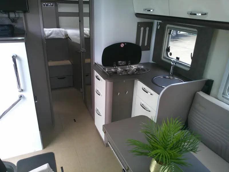 Marque:Bürstner T 727, toutes options