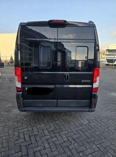 Peugeot Boxer B.J. 2018 con techo de aire acondicionado