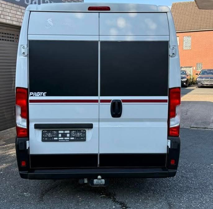 Pilote V630J toit ouvrant / couchage longitudinal