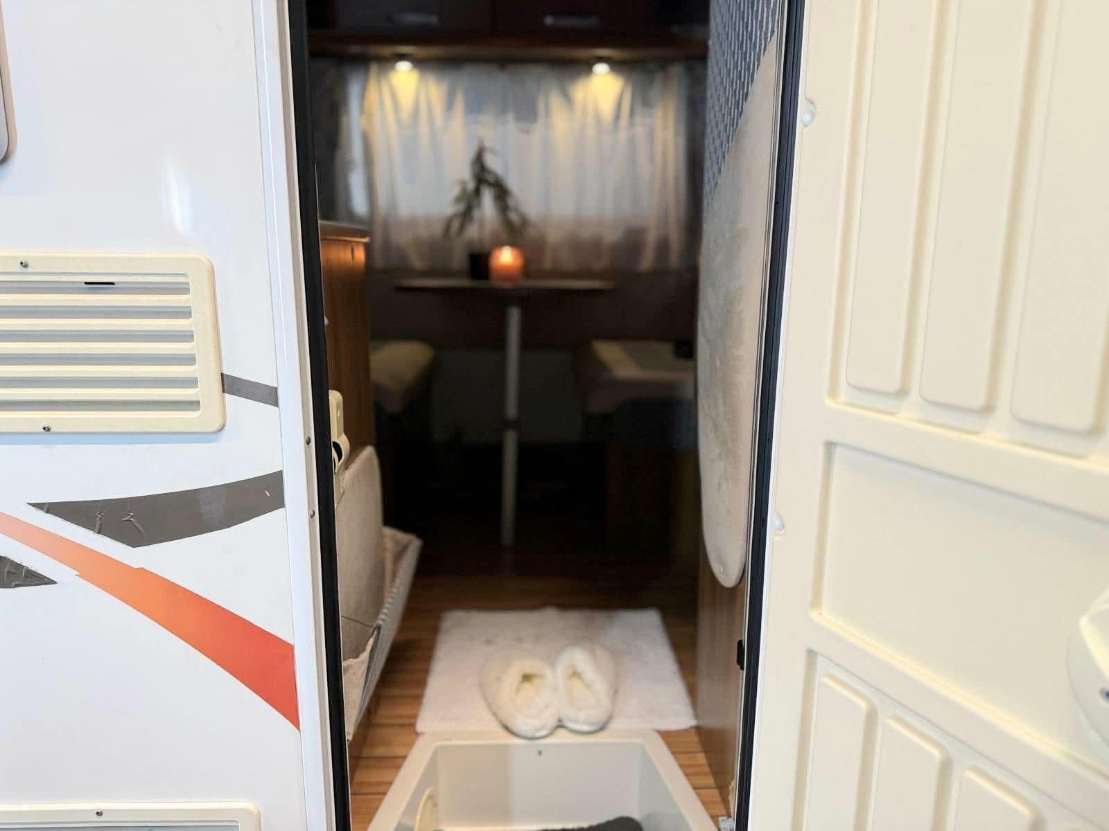 Rimor solaire/camping-car/auvent/TV/4 personnes