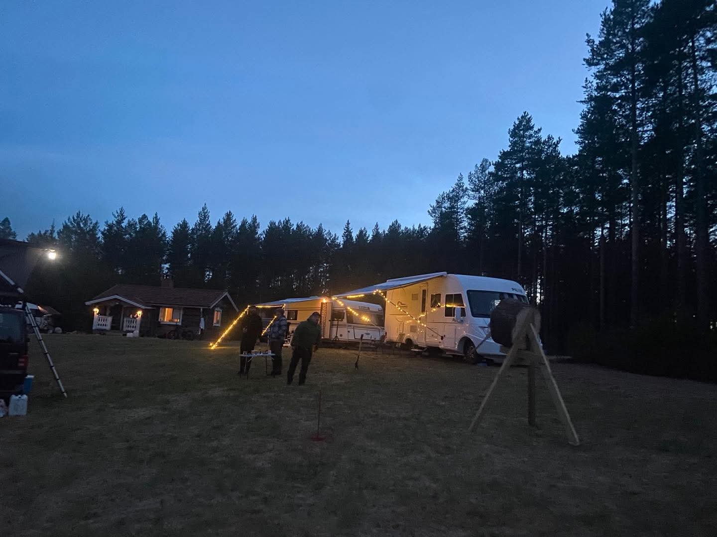 Pilote Explorateur 703 Fp. 318 CDI V6. Automatique, support H 2000 kg. Neuf