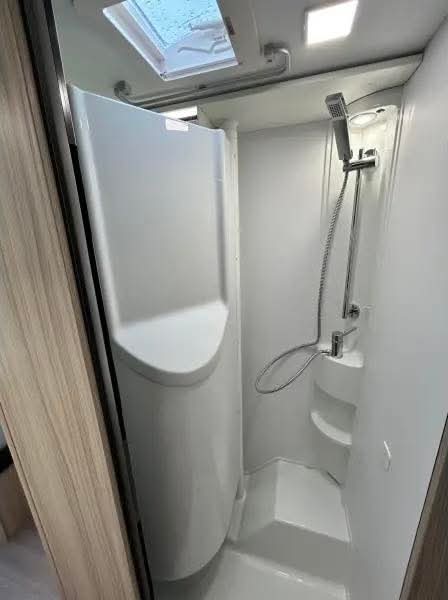 Adria Compact Supreme DL 7.500 

Marque:Adria Compact Supreme Dl 7.500 de réduction