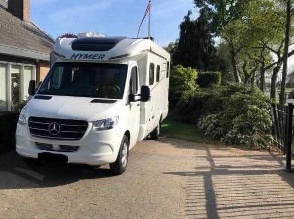 Hymer BMC-T 680 + SYSTÈME DE NIVEAU AUTOMATIQUE