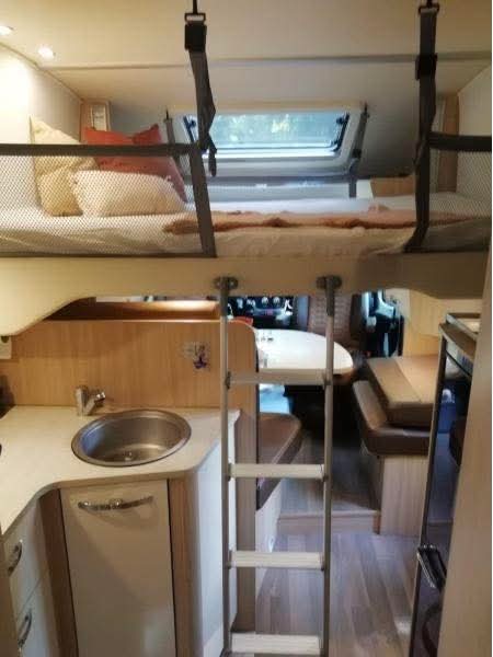 Bürstner Ixeo Time 734 avec grand panneau solaire