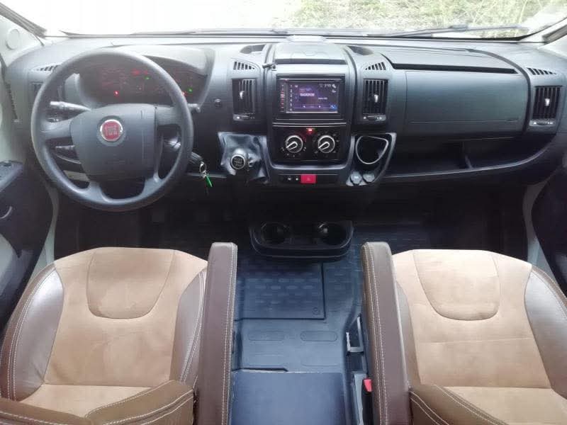 Bürstner Ixeo Time 734 avec grand panneau solaire