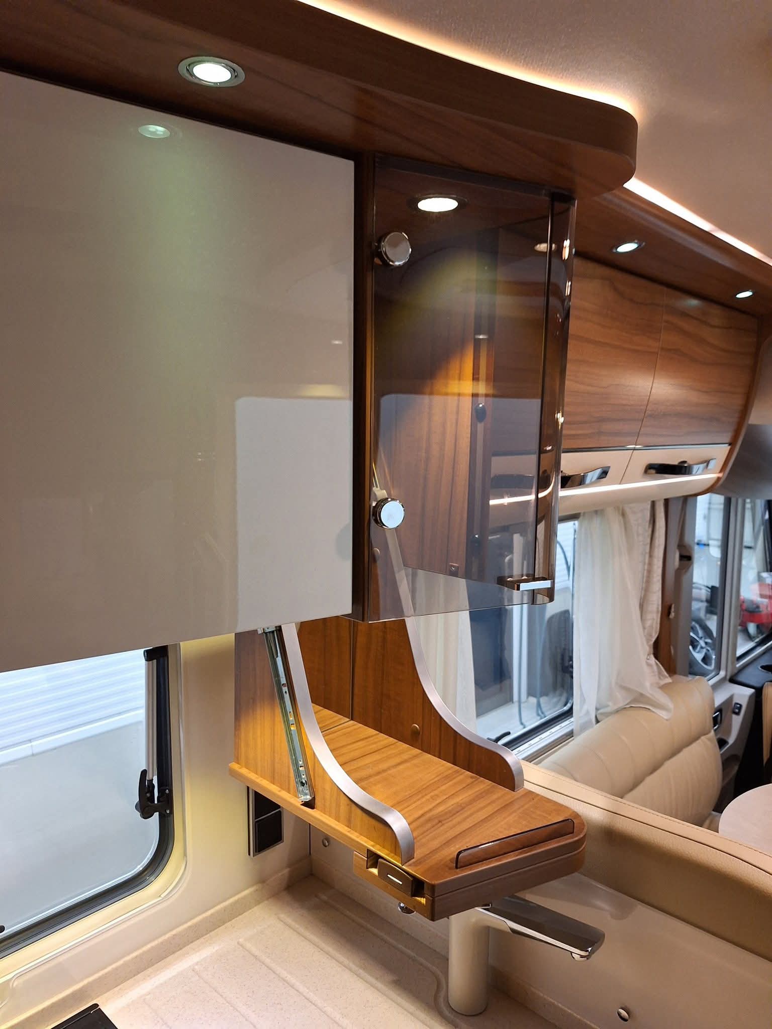 Hymer B 778 PL - Lierre - Alde - Crochet - Cellule solaire - Climatisation Salon