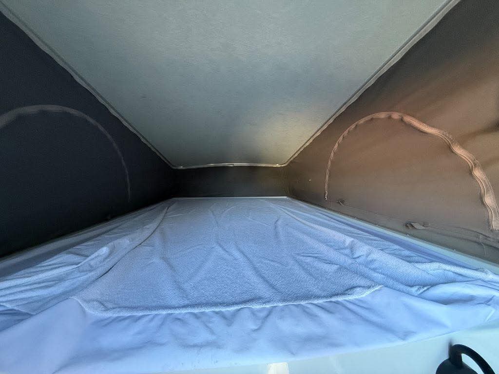 Pilote V630J toit ouvrant / couchage longitudinal