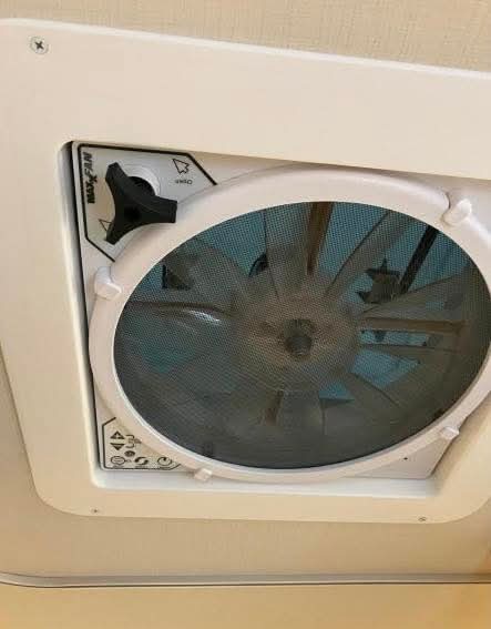 Hymer BMC-T 680 + SYSTÈME DE NIVEAU AUTOMATIQUE