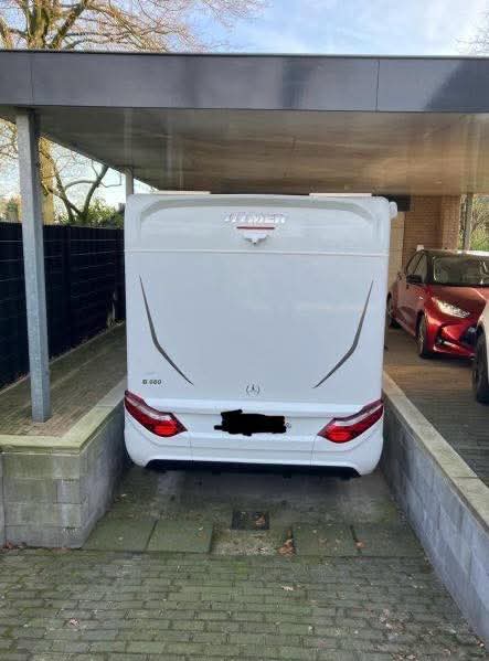 Hymer BMC-T 680 + SYSTÈME DE NIVEAU AUTOMATIQUE