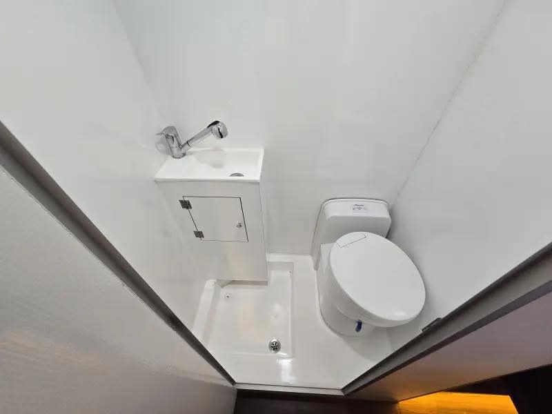 Peugeot Boxer B.J. 2018 con techo de aire acondicionado