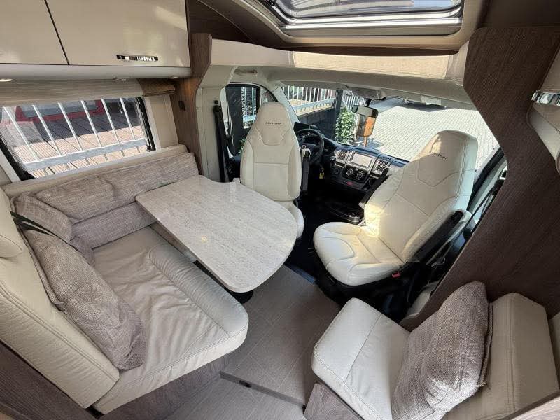 Bürstner Nexxo T 740 - QUEENSBED