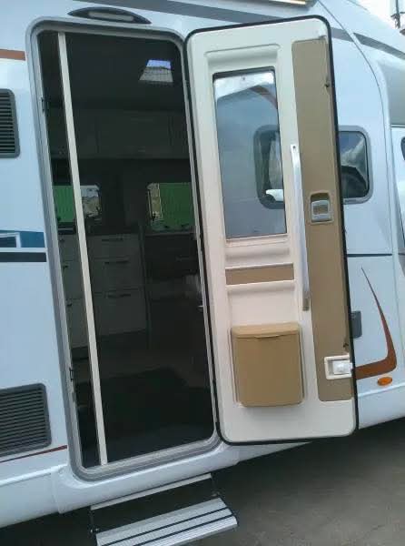 Marque:Bürstner T 727, toutes options