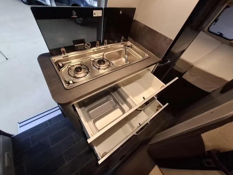 Attelage de remorque Knaus Weinsberg 600 MQ 140HP