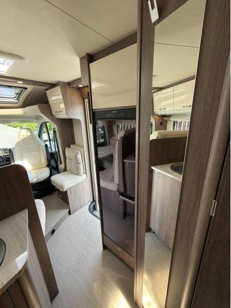 Bürstner Nexxo T 740 - QUEENSBED